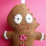 Felt Christmas Ornament - Terrifed Gingerbread Man